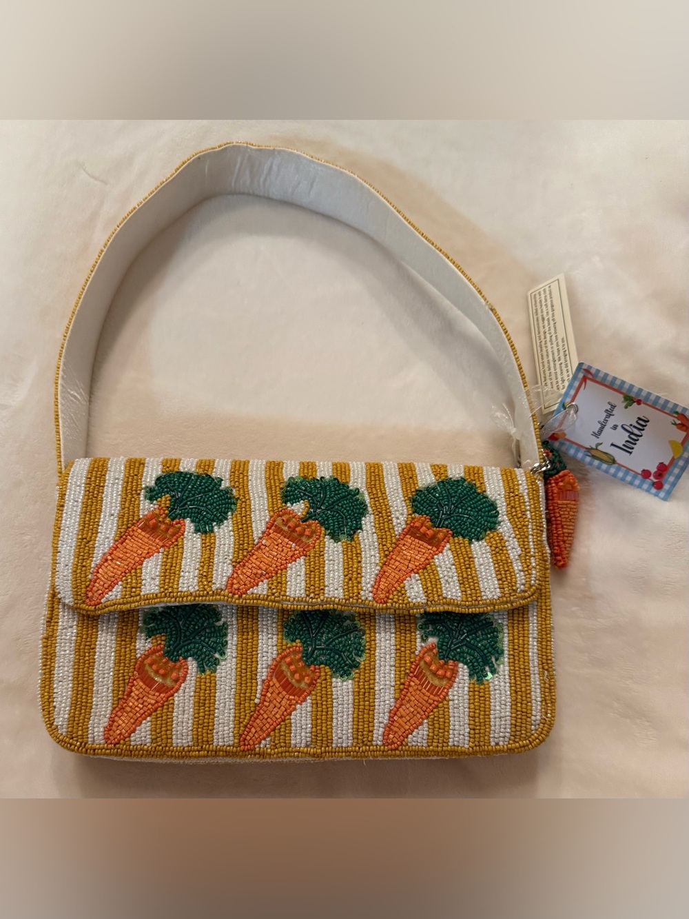 Hand crafted India Beaded Carrots Shoulder Bag Yellow-Green. NWT Tik Tok Viral - Picture 3 of 9